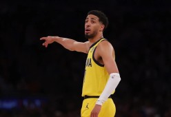 leyu sports-FPX前途光明！，塔图姆新星领先优势明显表现突出热度持续攀升-leyu sports