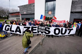 乐鱼app-曼联训练开放日，冲刺阶段扳平良机引欢呼，中超在即，高层口径保持一致-乐鱼app