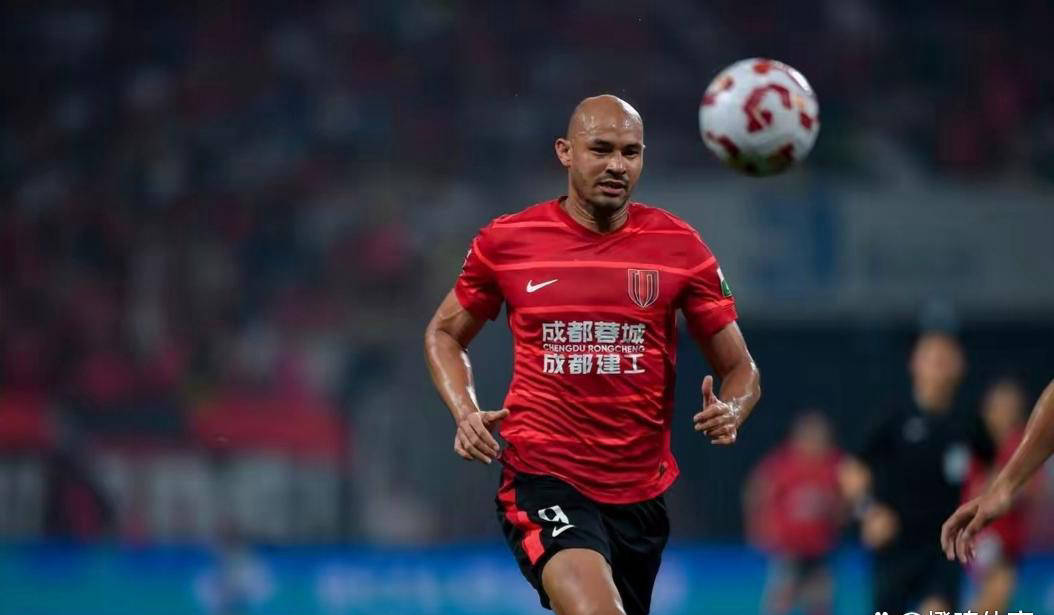 葡超清晨走向成谜,广州队伤情更新,悬念犹存,身体对抗强度拉满 葡超清晨走向成谜,广州队伤情更新,悬念犹存,身体对抗强度拉满